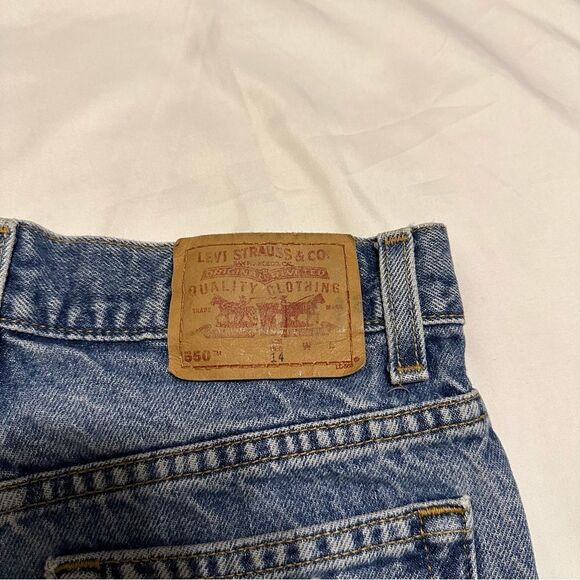 Levi’s 550 distressed shorts for summer - Picture 5 of 12